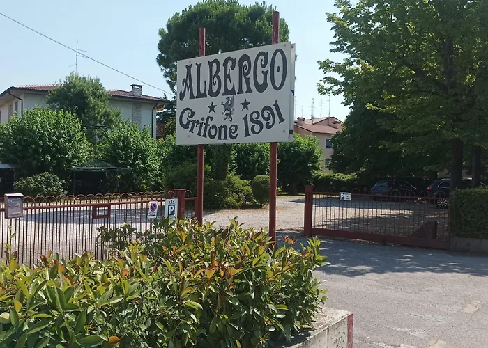 Grifone 1891 Hotel 2*